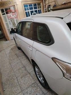 میتسوبیشی ئاوتلاندەر